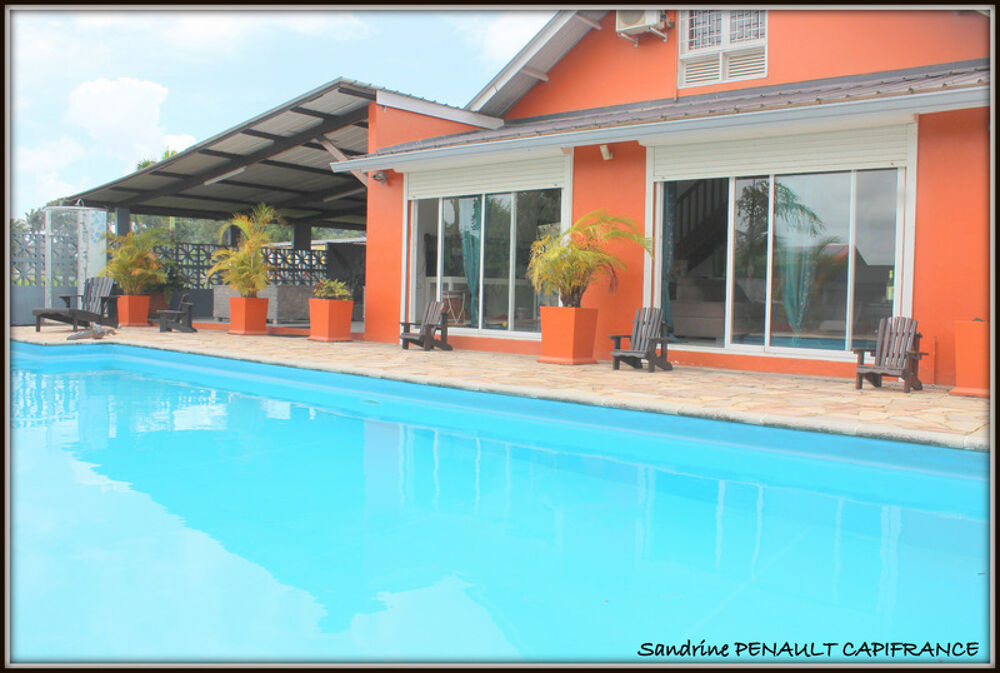 Vente Immeuble A VENDRE A KOUROU UN MAGNIFIQUE COMPLEXE IMMOBILIER DE 8 APPARTEMENTS (R+1) DE 960 m² - UNE VILLA T5 (R+1) DE 310 m² - TERRAIN 1 Kourou