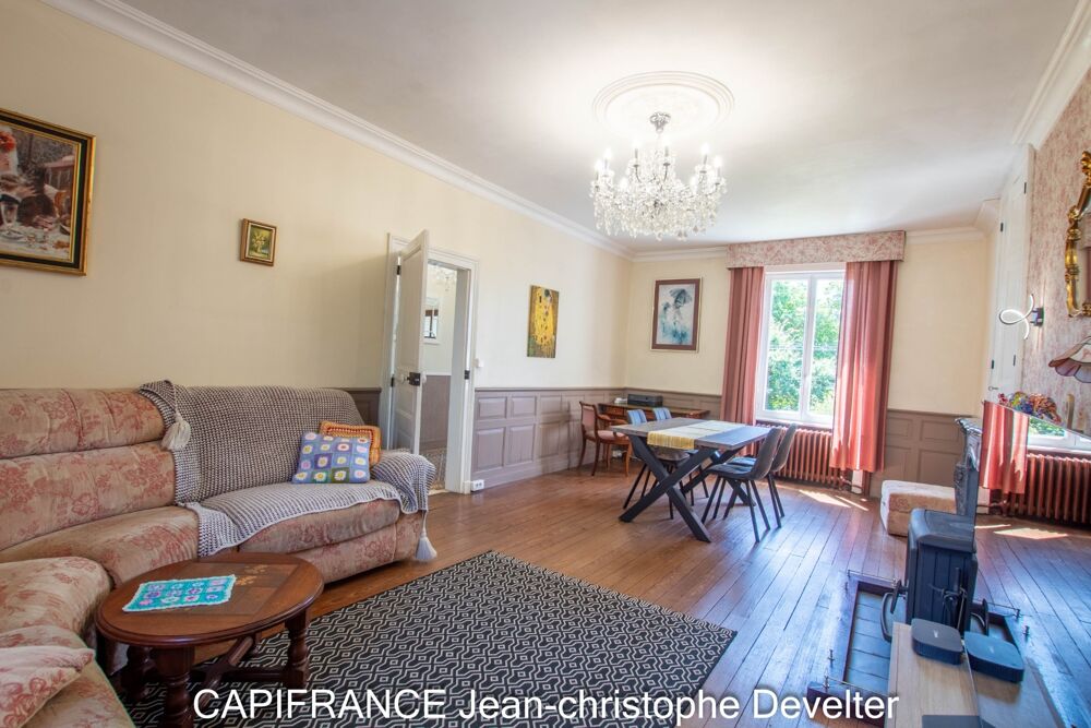 Maison bourgeoise à vendre 4 chambres SAINT DENIS DE GASTINES (53) sur terrain de 5 400 m2