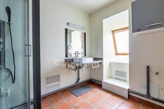  Immeuble � vendre 12 pi�ces 270 m�