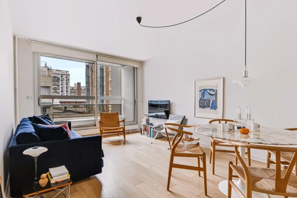 Vente Appartement Paris 12e : 2 pièces rénové, balcon sud Paris 12