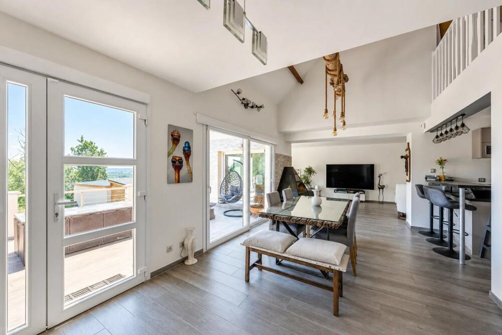 Vente Maison Maison de 12 pièces de 239 m2 en vente à Linas - Idéal familles Linas