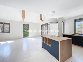  Maison à louer 6 pièces 178 m²