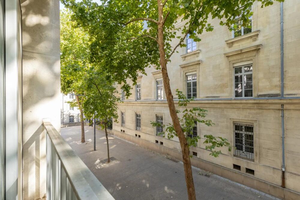 Appartement ensemble de bureaux 6 pièces de 152 m² à Avignon