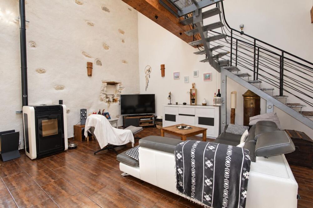 Vente Maison Trausse, au coeur du Minervois ? Maison esprit loft de 186 m² avec piscine et garage Trausse
