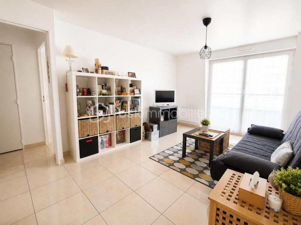 Charmant T2 lumineux avec balcon et parking