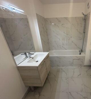  Appartement à louer 2 pièces 40 m²