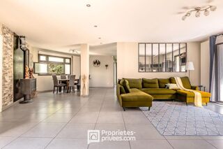 Propriété/château à vendre 8 pièces 235 m²
