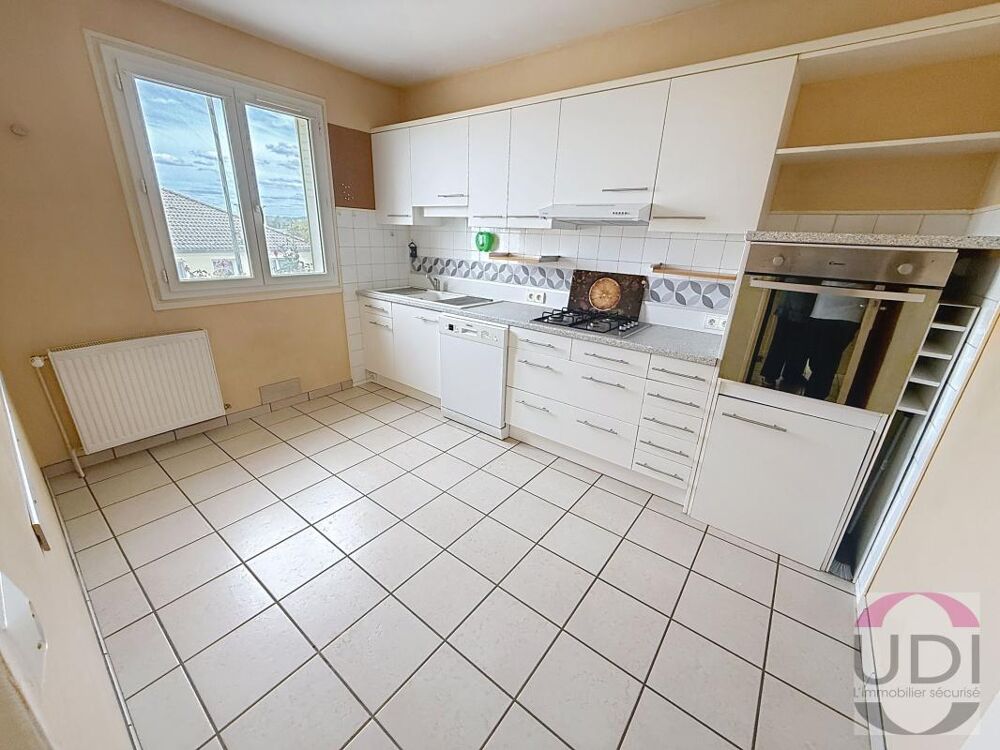 Maison habitable immédiatement à Auzances