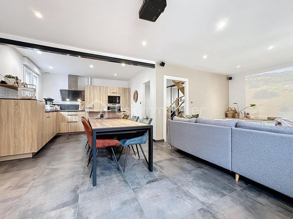 Maison de ville 102 m²  3 chambres  Garage double avec atelier  Centre Cherbourg