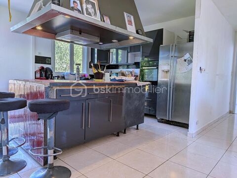   Maison contemporaine au c�ur de la nature � 120 m� avec cours d'eau et terrain de 1 300 m� Maison - 5 pi�ce(s) - 120 m�