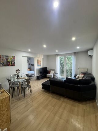  Appartement à louer 3 pièces 63 m²