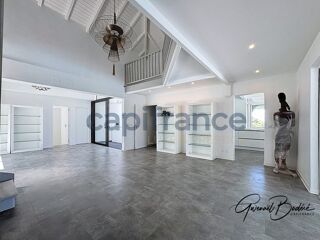  Villa à vendre 6 pièces 226 m²