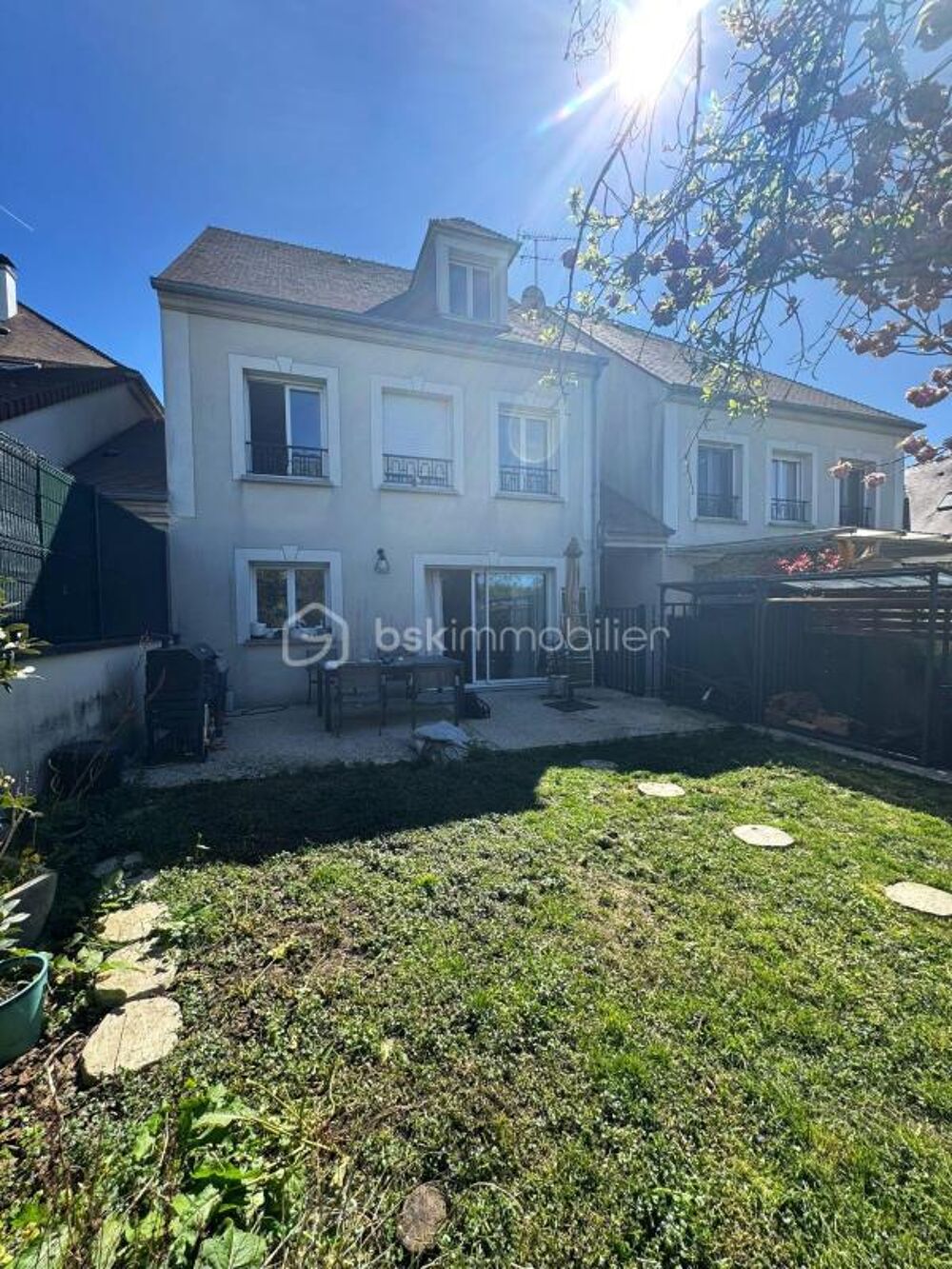 UN HAVRE DE PAIX FAMILIAL DANS UN CADRE VERDOYANT - 138 M² - DPE C