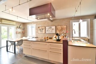  Propri�t�/ch�teau � vendre 9 pi�ces 250 m�