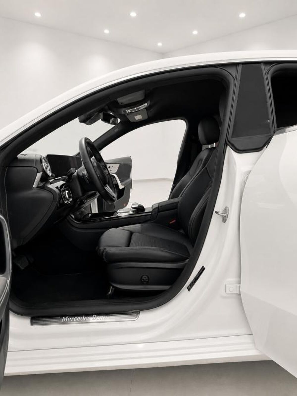 Classe CLA 1&deg; Main / 2L 190cv 8G-DCT - 2021 CUIR/CAMERA/T&eacute;L/GPS ** rare 2021 occasion 60430 Abbecourt