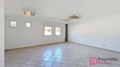   SAINT CHAMAS - Location  Local commercial  150 m2 