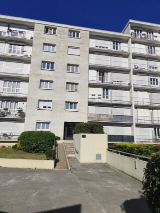 Appartement à louer 1 pièce 33 m²