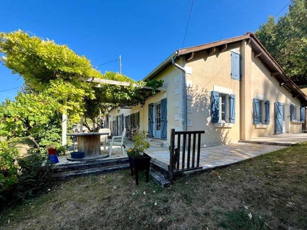 Propriété 216 m2 sur parcelles de 12866 m2