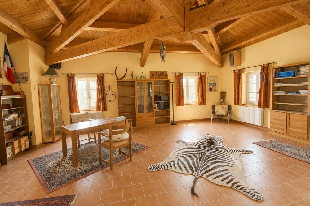 à vendre  Propriété/château Saint-Étienne-de-Serre (07190)