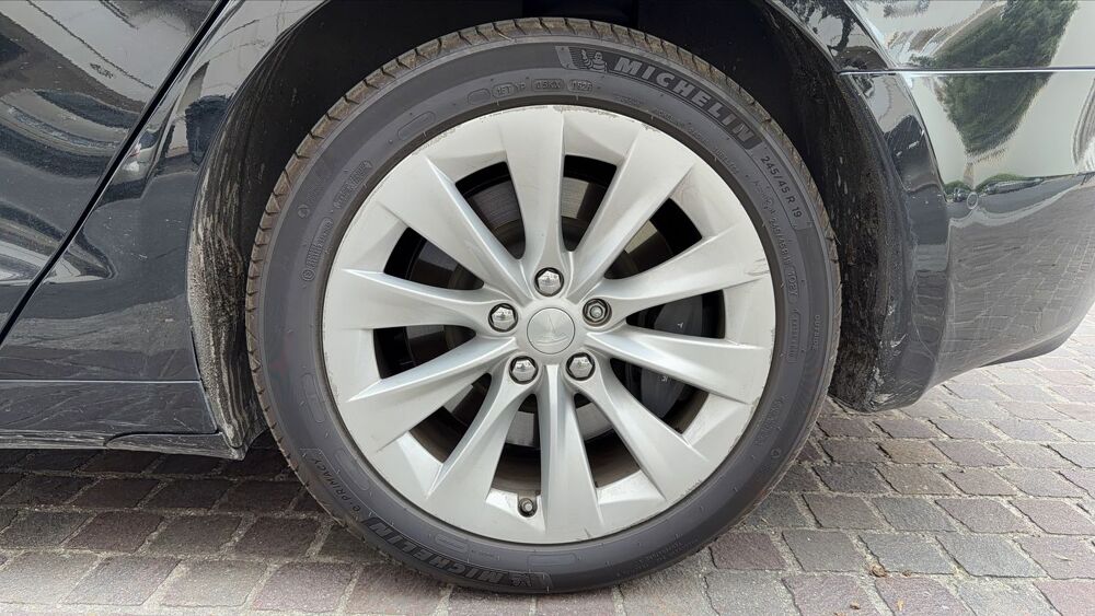 Model S AWD 100 kWh Dual Motor Long Range - Premi&egrave;re main Automatiqu 2018 occasion 92800 Puteaux