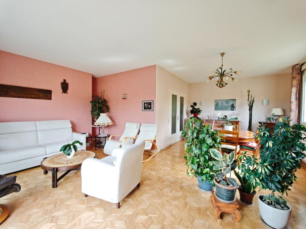 Maison à vendre 7 pièces ROMAGNAT (63)