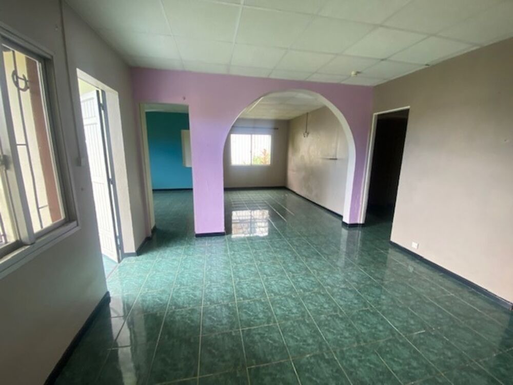 Vente Maison SAINTE CLOTILDE (97490) Maison (à rénover) T4 de 82 m² sur parcelle 263 m² Sainte clotilde