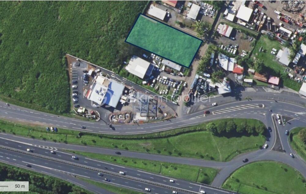 Vente Terrain Terrain 2195m²  Sainte-Suzanne, juste à côté de Burger King Sainte suzanne