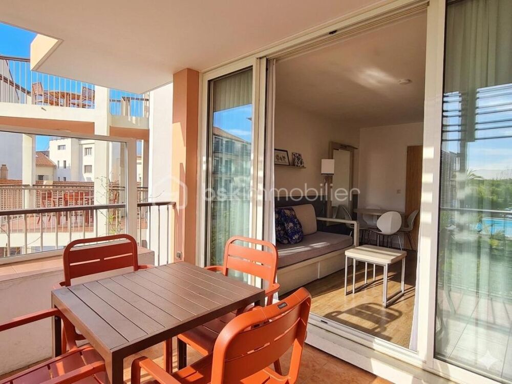 Vente Appartement 2 pièces avec parking et piscine au port d'Antibes Antibes