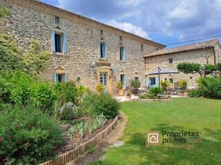  Propriété/château à vendre 9 pièces 331 m²