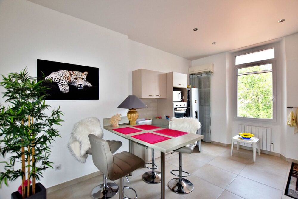 Vente Maison Maison à vendre 6 pièces LE LAVANDOU-SAINT CLAIR (83) Le lavandou