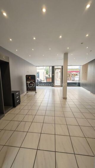  Immeuble à vendre 5 pièces 181 m²