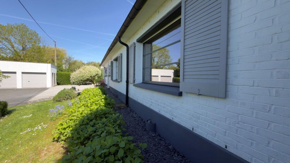 MAGNIFIQUE PROPRIETE DE SEMI PLAIN PIED ERIGEE SUR PLUS DE 1300 M²