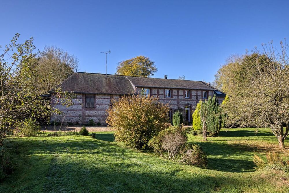 Vente Maison Authentique briques et silex, 250m2 dont 8 chambres. Beaux volumes Fecamp