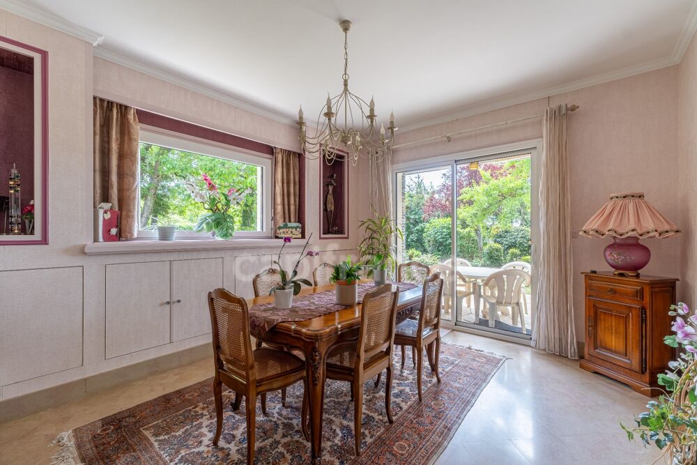 à vendre  Propriété/château Saumur (49400)
