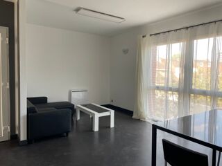  Appartement à louer 2 pièces 45 m²