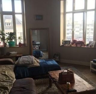  Appartement à louer 4 pièces 125 m²