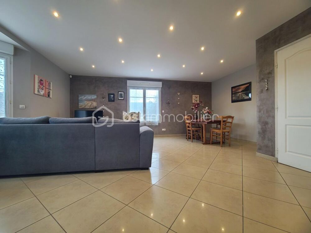 Vente Maison Maison d'habitation de type F6 d'environ 119m2 (96m2 Carrez) Forges les bains