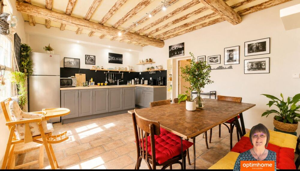 Vente Maison A vendre Aigues-Mortes (Gard)  - Maison intra-muros 4 chambres avec sanitaires privatifs avec patio Aigues mortes