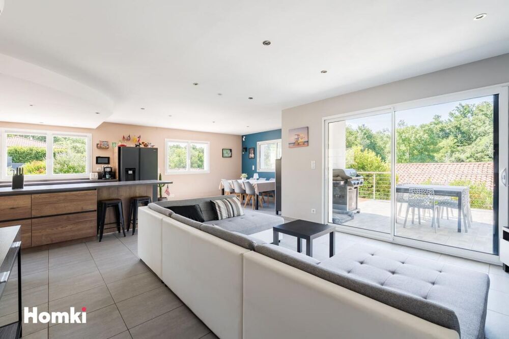 Vente Maison Maison/Villa T6 de 155 m² à Saint-Clar-de-Rivière 31600,  Rue des Poiriers Saint clar de riviere