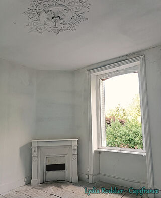  Immeuble  vendre 15 + pices 243 m