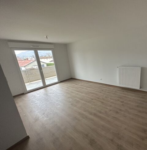   T3 avec balcon et parking � Moirans Appartement - 3 pi�ce(s) - 62 m�