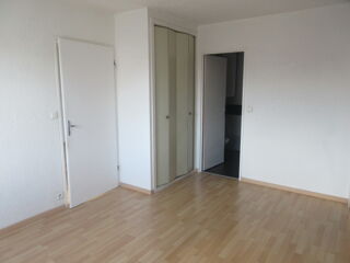  Appartement à louer 2 pièces 38 m²