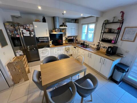   Appartement 4P 3CH + terrasse + 2 places de parking Appartement - 4 pice(s) - 77 m