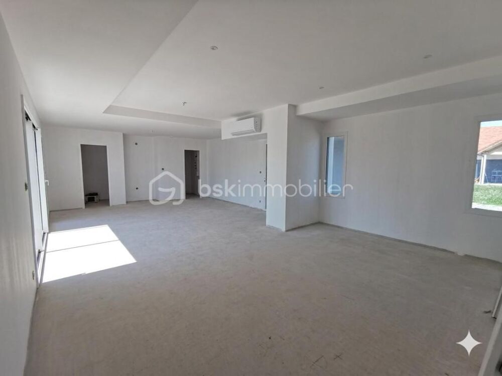 Maison neuve de plain-pied, 5 pièces, 118 m²
