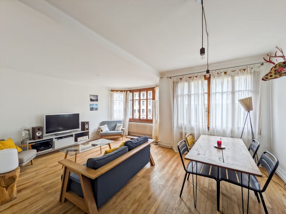 Dpt Haute Savoie (74), à vendre EVIAN-LES-BAINS Appartement T3 de 78 m² au centre ville