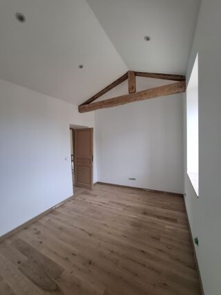  Maison à louer 5 pièces 106 m²