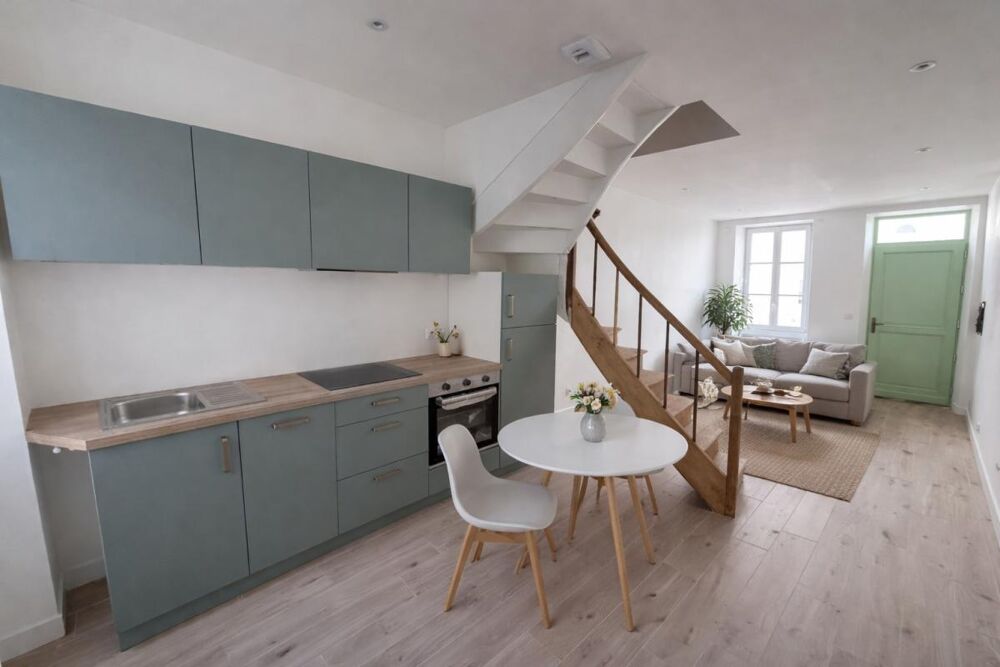 Vente Maison Maison 3 chambres 78 m² , Entièrement rénovée. Centre de Durtal Durtal