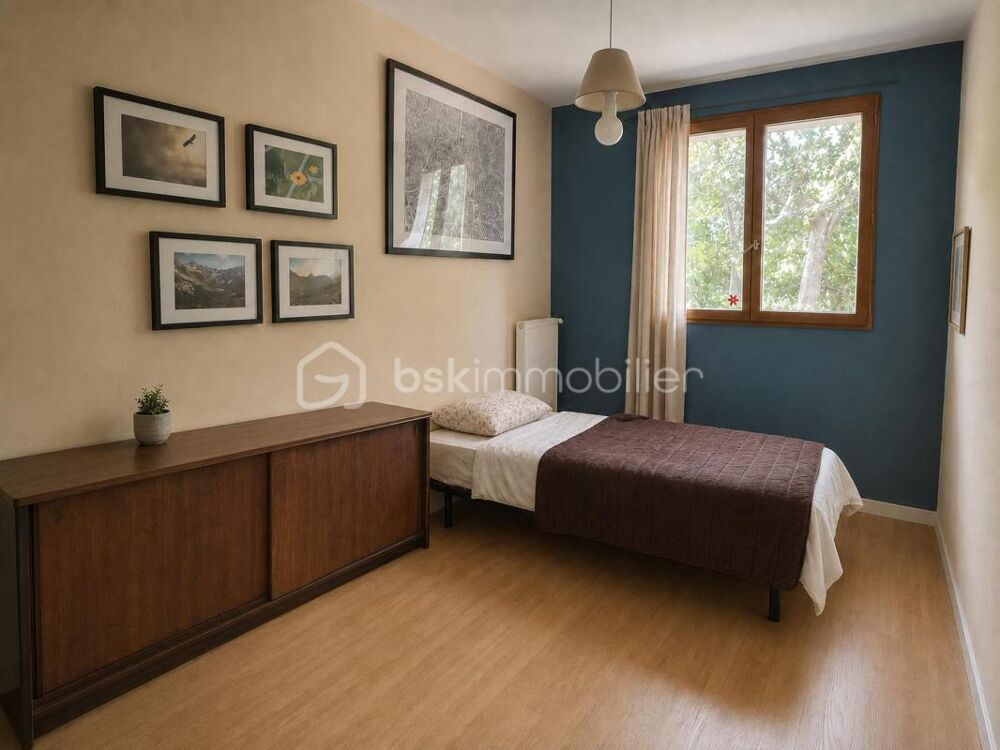 OTHIS  MAISON FAMILIALE AVEC VIE DE PLAIN-PIED, 5 CHAMBRES ET JARDIN SANS VIS-À-VIS