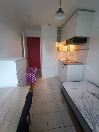 Appartement � louer 1 pi�ce 9 m� Poitiers