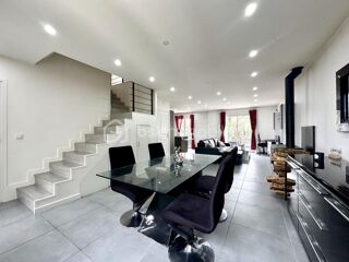  Immeuble à vendre 7 pièces 160 m²